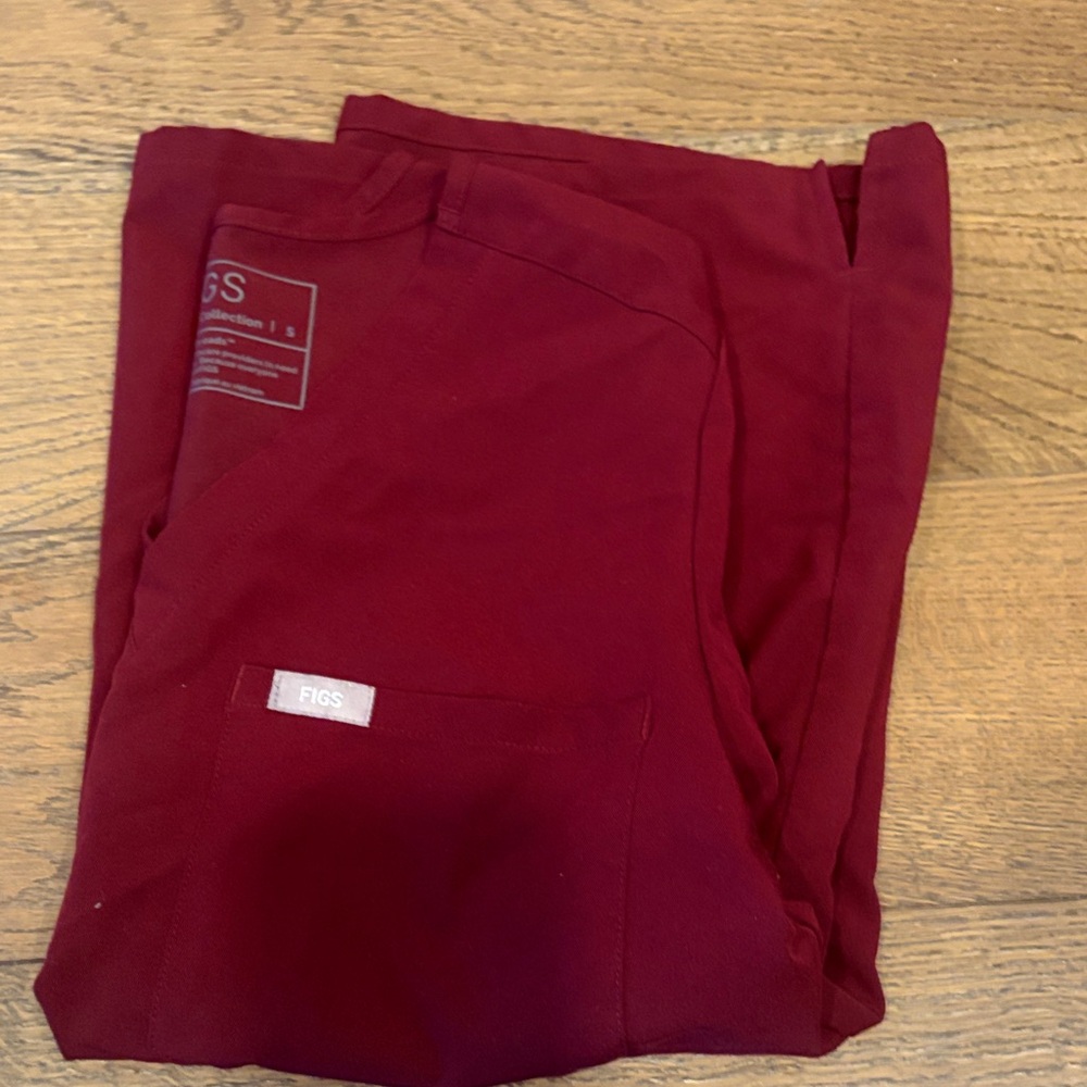 Figs burgundy catarina top